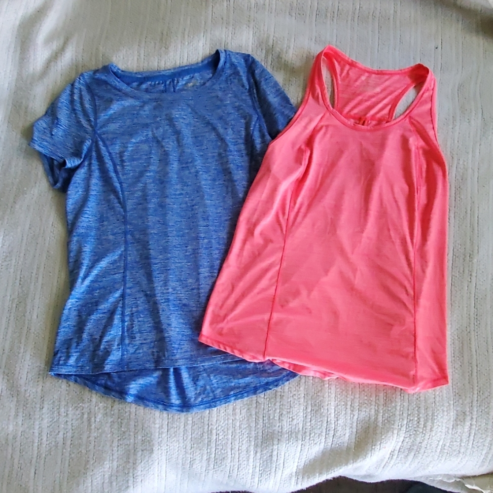 Set of 2 dry fit athletic tops size L